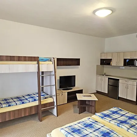 Rezac شقة روكيتنسي ناد جيزيرو