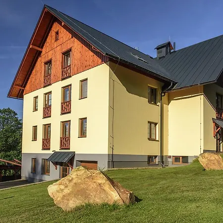 شقة Rezac روكيتنسي ناد جيزيرو